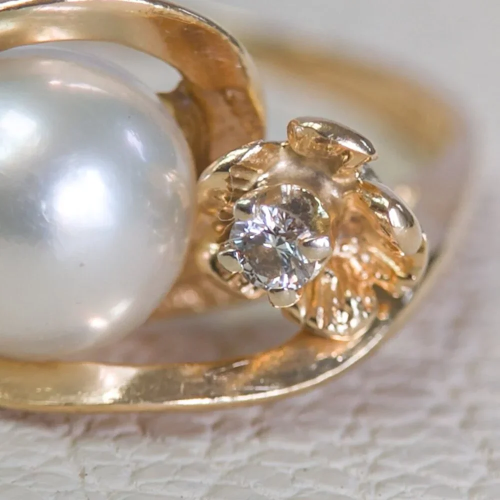 14K Gold Pearl Ring with Diamond Flower Accent - Picture 8 of 15